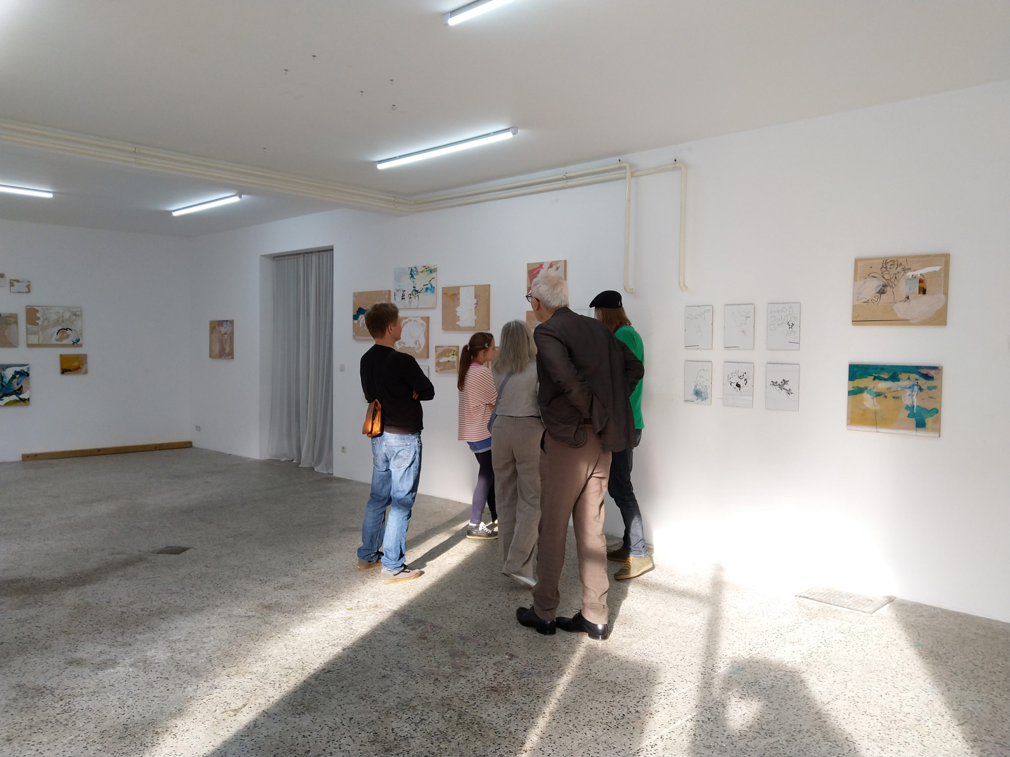Exhibition view 2022 „The Report Of Just Now“ - Visitors